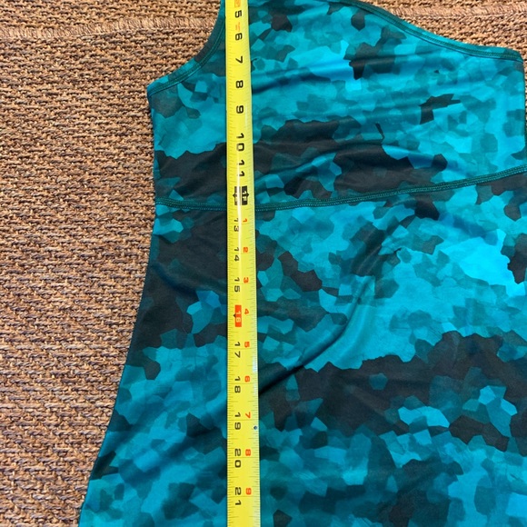 ⭐️HP Lululemon Cosmic Teal/Black One Shoulder Tank⭐️ - Picture 8 of 8